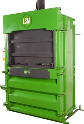 V50 mill size baler with guillotine door