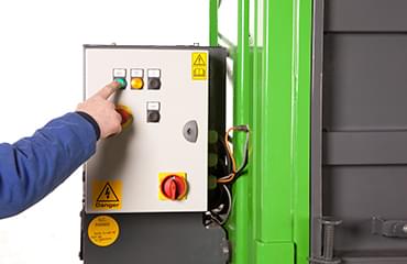 V50 baler Simplified low-voltage user controls